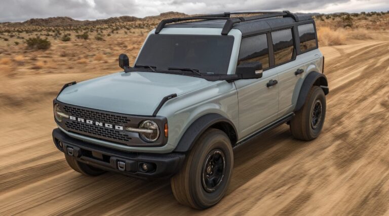 2022 Ford Bronco Hard Top