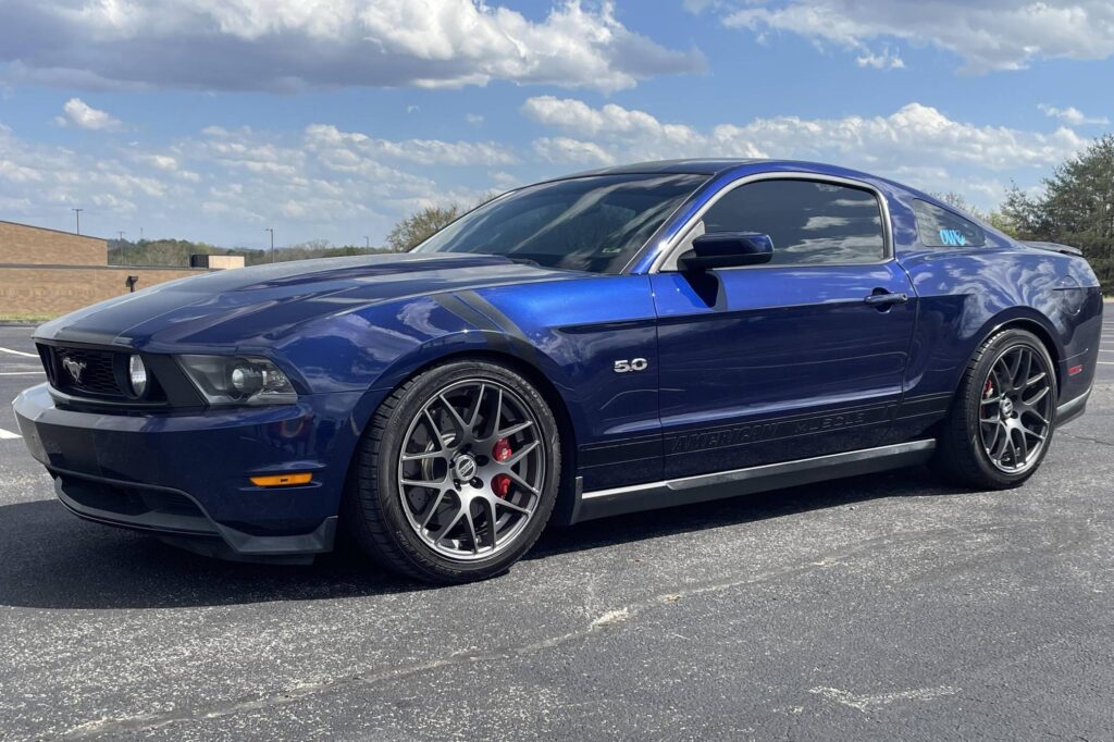 2012 Ford Mustang Car