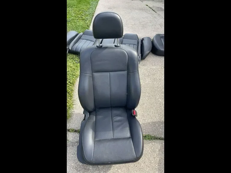 Best Seat Covers for Chrysler 300